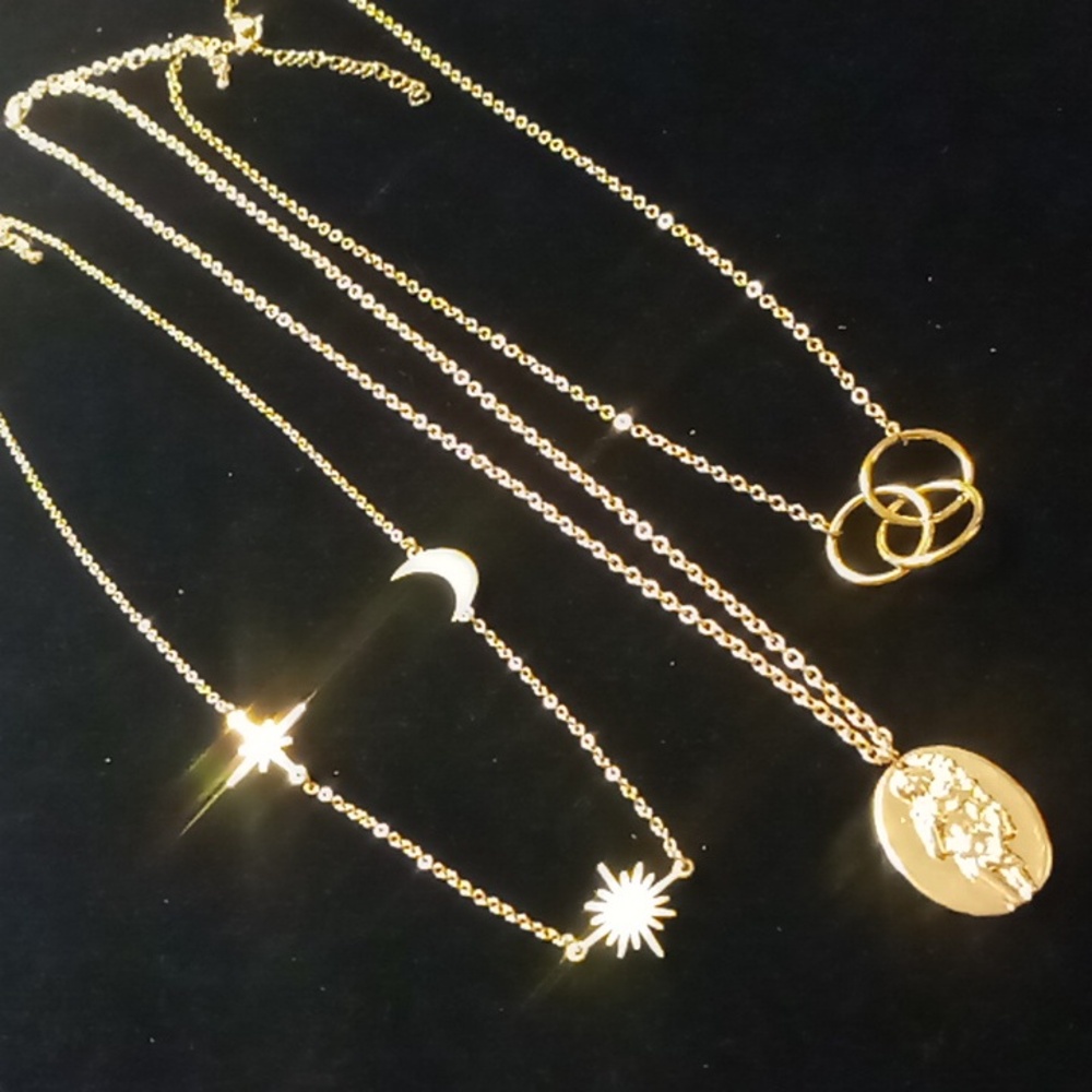 Goddess Aphrodite moon & stars three circle links necklace gold tone .